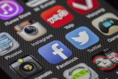 Ljubitelji društvenih mreža će se obradovati: Fejsbuk integriše Mesendžer sa Instagramom