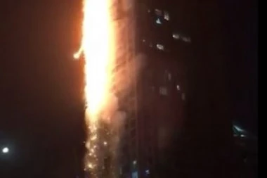 Veliki požar u višespratnici u Emiratima