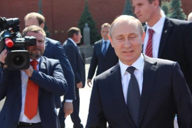 (FOTO, VIDEO) PUTIN GRMI NA SNEGU! Pogledajte u kojoj disciplini ruski predsednik nema konkurenciju