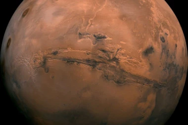 Poklanjamo magazin Astro: Mars u Ribama uticaće na emocije i razotkrivanje tajni koje ste dugo čuvali