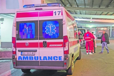 Lakše povređen muškarac u udesu u Batajnici