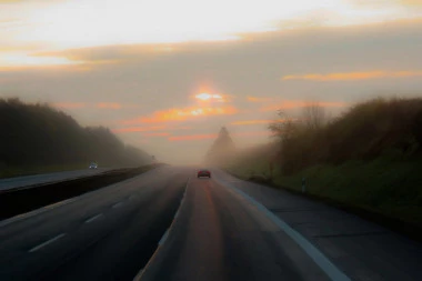 Magla usporava saobraćaj, popodne veća frekvencija vozila
