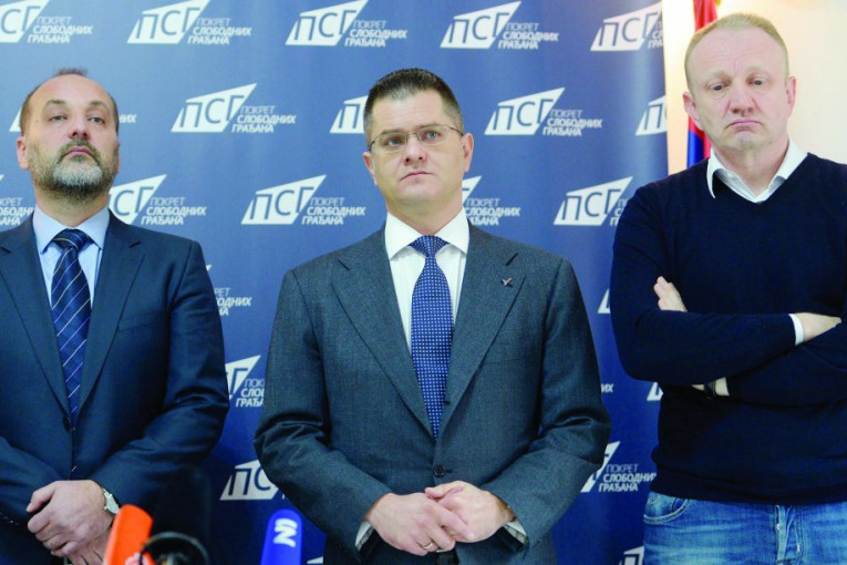 ĆUTE K'O ZALIVENI! Opozicija optuživala Vučića za nestanak novinara, A SAD IM JE MACA POJELA JEZIK!