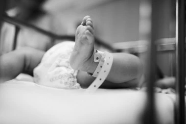 I najmlađi boluju od korone: Evo koliko se beba i dece leči u kovid bolnici Dragiša Mišović
