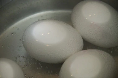 Kako da skuvate uskršnja jaja, a da vam nijedno ne pukne? LAKO, a to ćemo vam i dokazati