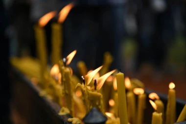 Đilasovim pristalicama kriva Crkva jer nisu palili sveće Ivanoviću