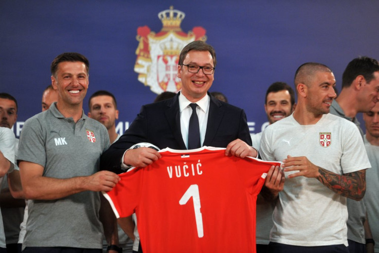 VERUJE U NJIH: Vučić još jednom poželeo sreću fudbalerima