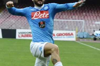 Napoli slavi Insinjea, ali i Inter i Lacio: Juve na kolenima!