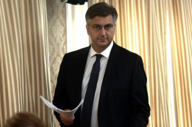 UBEDLJIVO POBEDIO: Plenković ponovo lider HDZ