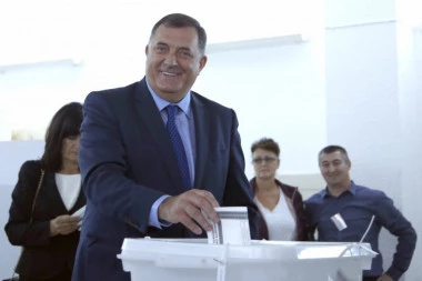 Dodik opoziciji u Srpskoj: Naša vlast nije ni nalik onoj koja je izgubila u Crnoj Gori