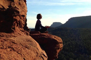 Šavasana joga uklanja stres i donosi mir, a nije potreban nikakav napor