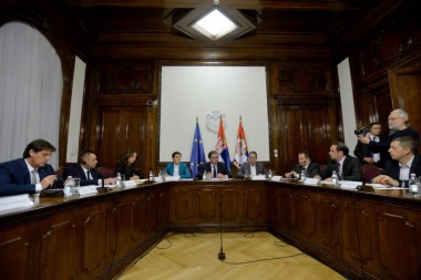 Sutra u 8.30 Vučić predsedeva sednici Saveta za nacionalnu bezbednost: Na stolu aktuelna situacija u zemlji i hapšenje Velje Nevolje