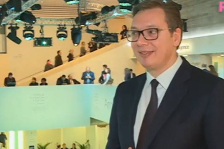 (VIDEO) "Je li ovo šala ili smo počeli": Vučića pitali za komentar o ruskoj novinarki koja ga je nahvalila, evo kako je reagovao