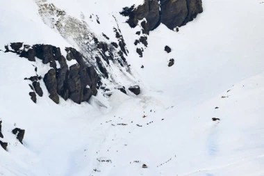 Pet planinara i jednog policajca progutale lavine na Alpima