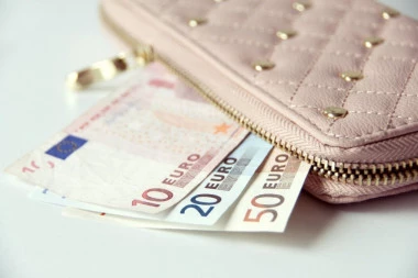 FENG-ŠUI SAVETI ZA PRIZIVANJE BOGATSTVA: Ako hoćete da imate više novca, nosite OVAKAV novčanik!