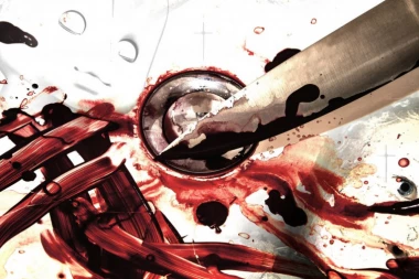 Krvava noć u Novom Pazaru! Mladić (24) uboden nožem u grudi