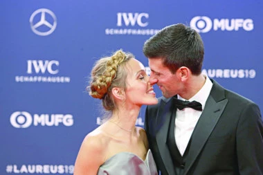 (FOTO) Raznežiće vas poruka Jelene Đoković posle Novakovog osvajanja titule u Dubaiju!