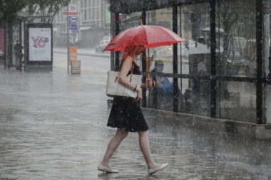 DANAS PONOVO PLJUSKOVI: RHMZ izdao upozorenje na padavine u OVIM delovima Srbije!