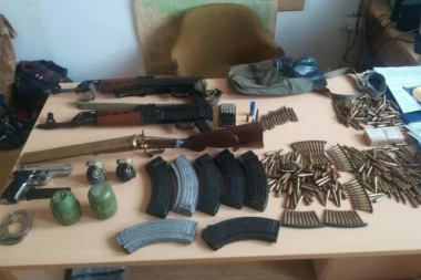 Velika akcija novosadske policije: Zaplenjena droga i arsenal odužja