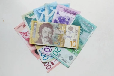 Kurs dinara 117,4245 za evro