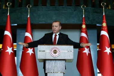 Erdogan kupuje Trampovu naklonost: Turska šalje pomoć SAD