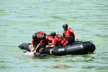 NE PROVOCIRAJTE SUDBINU! HITNO UPOZORENJE MUP: Žandarmerija izvukla 17 davljenika iz vode, evo kako da izbegnete tragičan ishod!