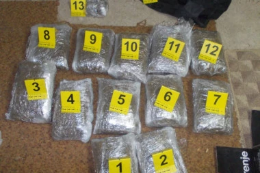 Hapšenje zbog droge u Novom Pazaru: Otkrivene "baze" dva dilera marihuane