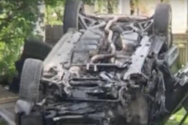 Nesreća na putu Rača-Topola: Prevrnuo se džip, vozač smrtno stradao