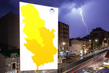UPALJEN METEOALARM: Crni oblaci nadvijaju se nad Srbijom