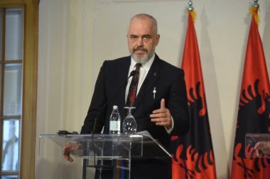 Organizuje svadbe uz mnogo muzike, ali mlade nema! Edi Rama o pregovorima o članstvu Albanije u EU!