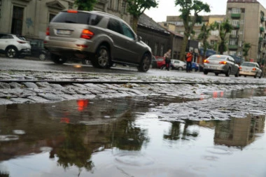 Prljave kiše u Srbiji mogu biti OPASNE PO ZDRAVLJE: Doktor Ničković otkriva zašto se to dešava!