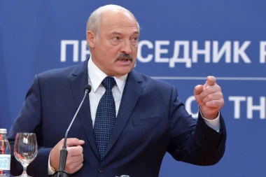Lukašenko: Vojska mora da bude spremna i za domaće pretnje