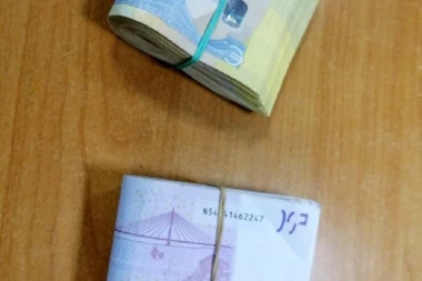 Mladić (18) sa dva maloletnika pokušao da iznudi 3.000 evra od muškarca (51)