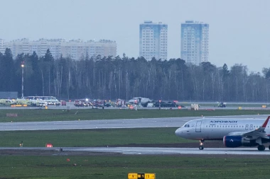 HAKERI RAZMONTIRALI "AEROFLOT": Haos na ruskim aerodromima, otkazano na desetine letova, reagovao Kremlj (VIDEO)
