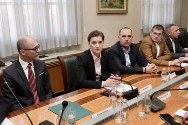 NEMA MESTA PANICI: Premijerka o najvažnijoj temi u Srbiji
