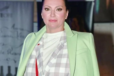 Nina Badrić žrtva prevare: Pevačica tuži kompaniju za mršavljenje!