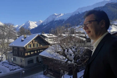 Vučić stigao u Davos: Šestu godinu za redom borimo se za bolju poziciju Srbije u svetu