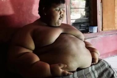 (VIDEO) Najdeblji dečak na svetu imao je 192 kg: Sada je neviđeno smršao i izgleda OVAKO!