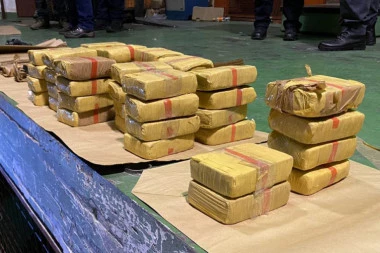 (VIDEO) Zaplenjeno 5 tona kokaina u Kolumbiji! Test pokazao da u pošiljci namenjenoj Srbiji nema droge, a evo kako je otkrivena