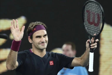 (VIDEO) Federer trenira po mećavi, izazov za Noleta?
