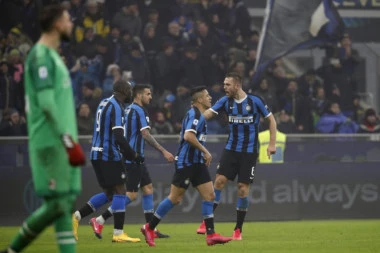 Ovako se osvaja titula: Inter se vratio iz mrtvih i za 45 minuta razbucao Milan!