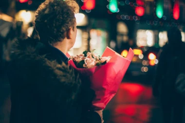 "ON JE ĆELAVI DEBELJKO, ALI JE ZNAO ŠTA ŽENE ŽELE"! Ruski "Tinder svindler" prevario 300 žena! Ojadio ih za nekoliko stotina hiljada evra! (FOTO)