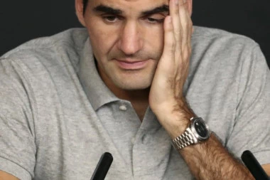 ŠOK U PARIZU: Federer se POVUKAO sa Rolan Garosa