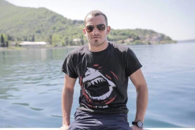 Evo ko je Andrija Gazivoda, likvidirani mladić u sačekuši na Cetinju: Sumnja se da je bio blizak kavčanima