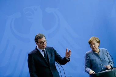 ANGELA KAO AHTISARI! Otkriveno kakva će biti ponuda Merkelove za Kosovo: Šiptarima država, Srbima samo autonomija!