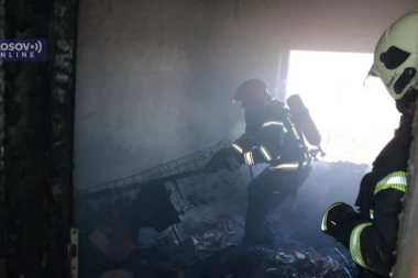 Požar u Severnoj Mitrovici: Vatra gutala celu kuću! Sprečena veća tragedija!