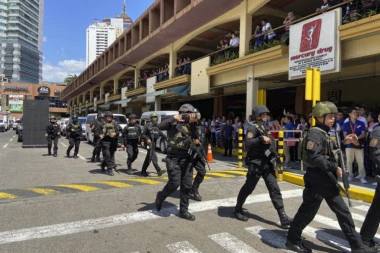 Talačka kriza na Filipinima: Muškarac drži 30 ljudi zarobljenih u tržnom centru, jedna osoba povređena!