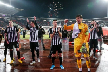 Fudbaleri Partizana pritekli u pomoć legendama crno-belih!