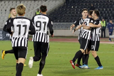 Crno-beli se ugledaju na večitog rivala: I Partizan smanjuje plate!