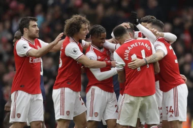 KORONA ŽESTOKO POGODILA SEVERNI LONDON: Arsenal sprema BROJNE otkaze